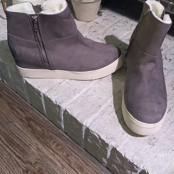 Universal Thread Shoes - Universal Thread Platform Ankle Boots